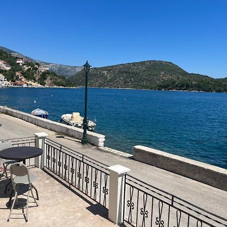 Modern Cottage On The Sea Vathy  Bagian luar foto