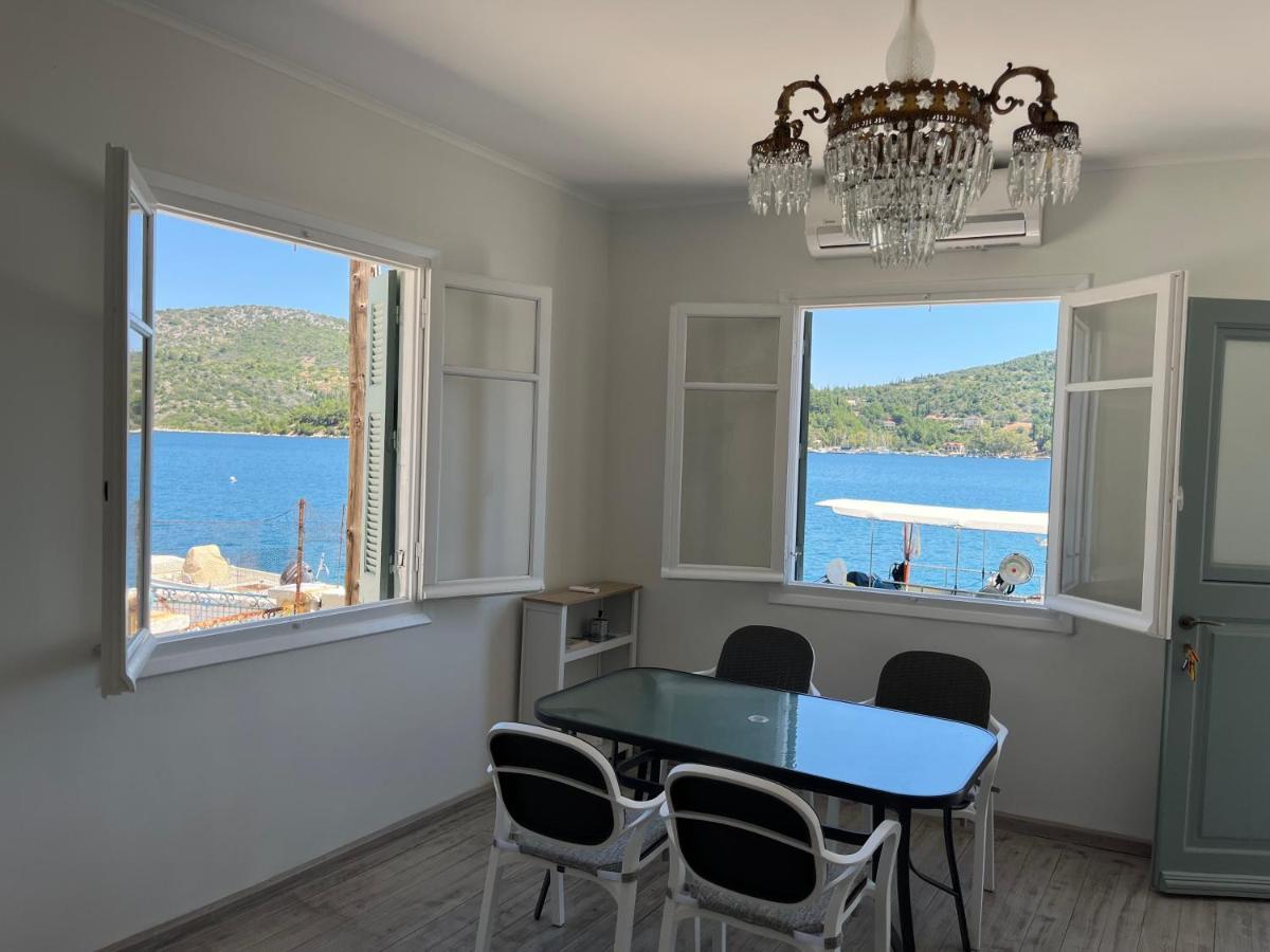 Modern Cottage On The Sea Vathy  Bagian luar foto